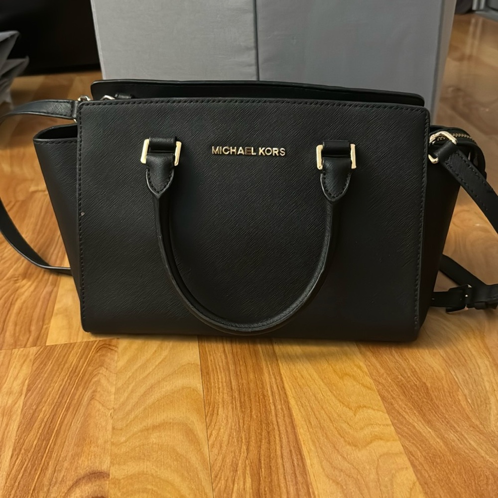 Black Michael Kors purse
